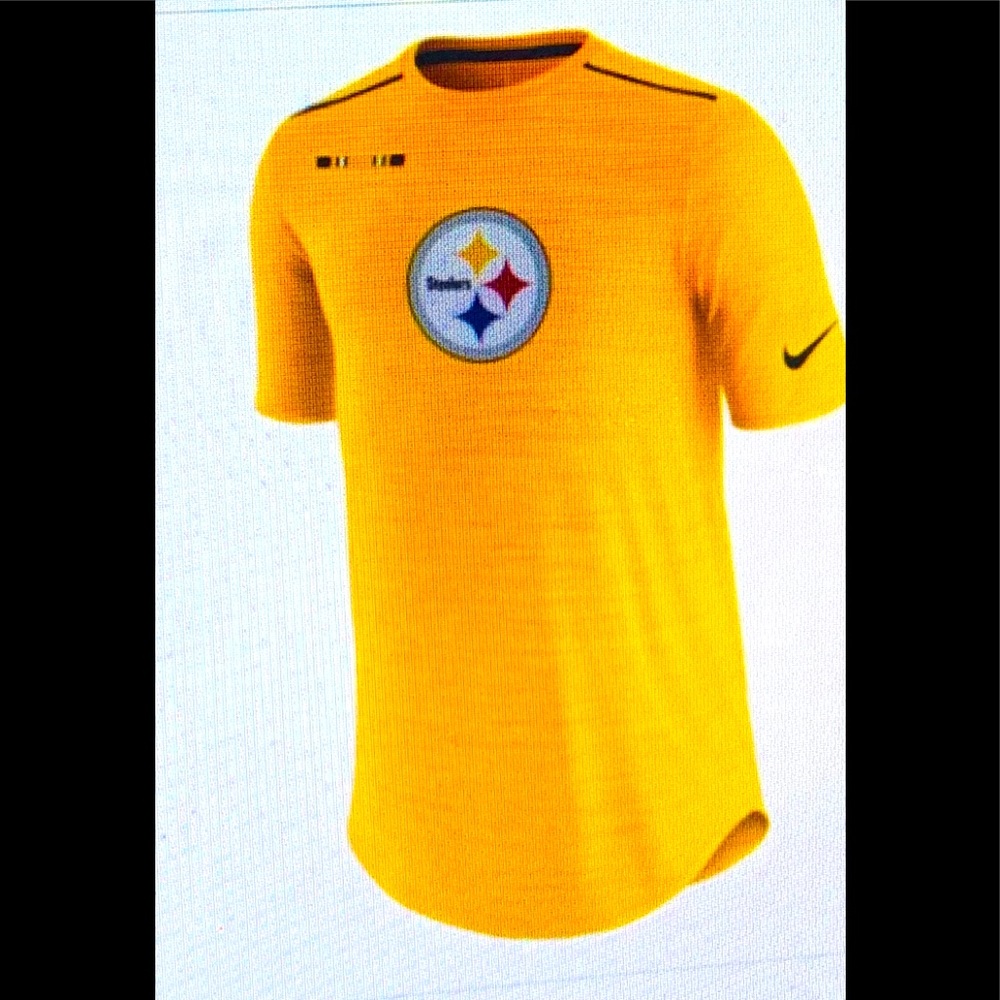 Pittsburgh Steelers 2017 extremely rare BREATHE PLAYER TOP. New w/tags